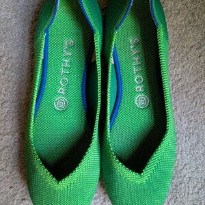 Rothy’s Round Toe Flat Jellybean Green in great pre own condition.